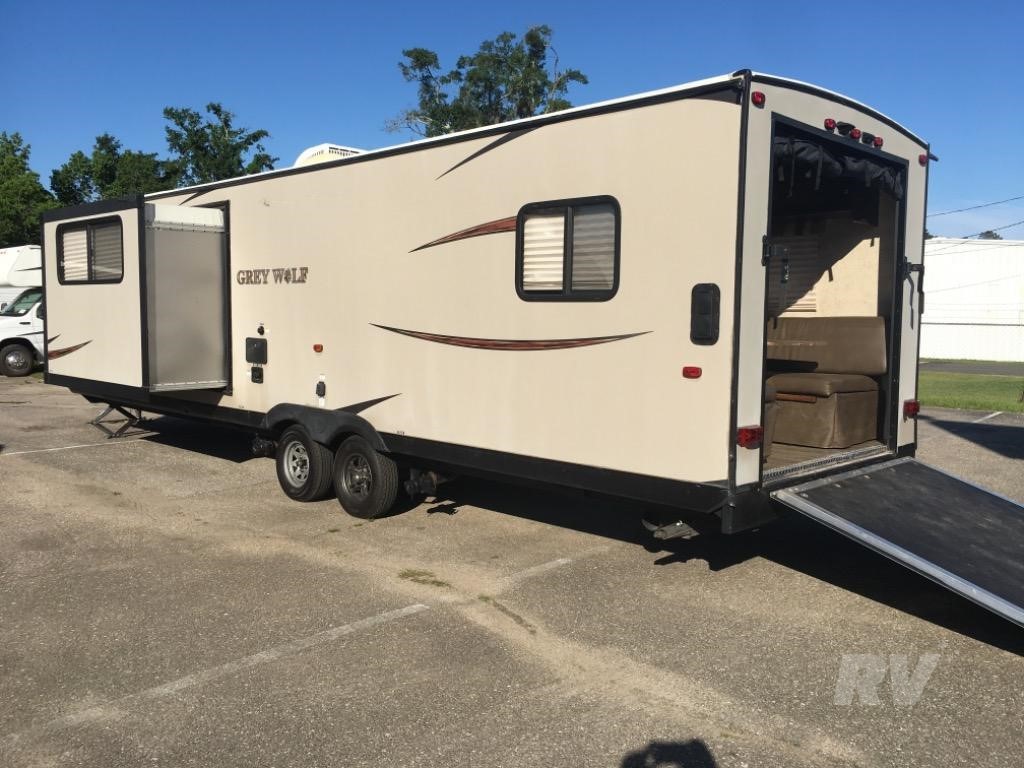 2017 FOREST RIVER CHEROKEE GREY WOLF LIMITED 27RR For Sale in Tallahassee, Florida | RVUniverse.com 2017 Forest River Cherokee Grey Wolf Limited