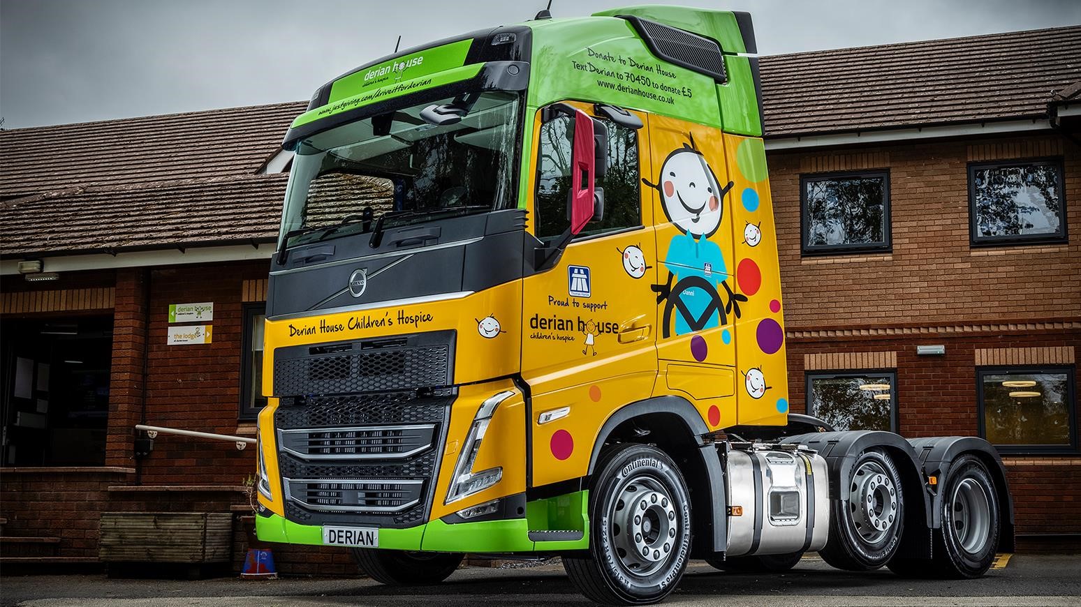 Volvo FH Globetrotter Demonstrator Helping Thomas Hardie Commercials Raise Funds For North West Children’s Charity