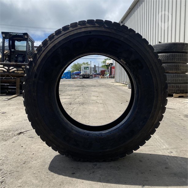 2000 10R-225 REAR OTHER Used Tyres Truck / Trailer Components for sale