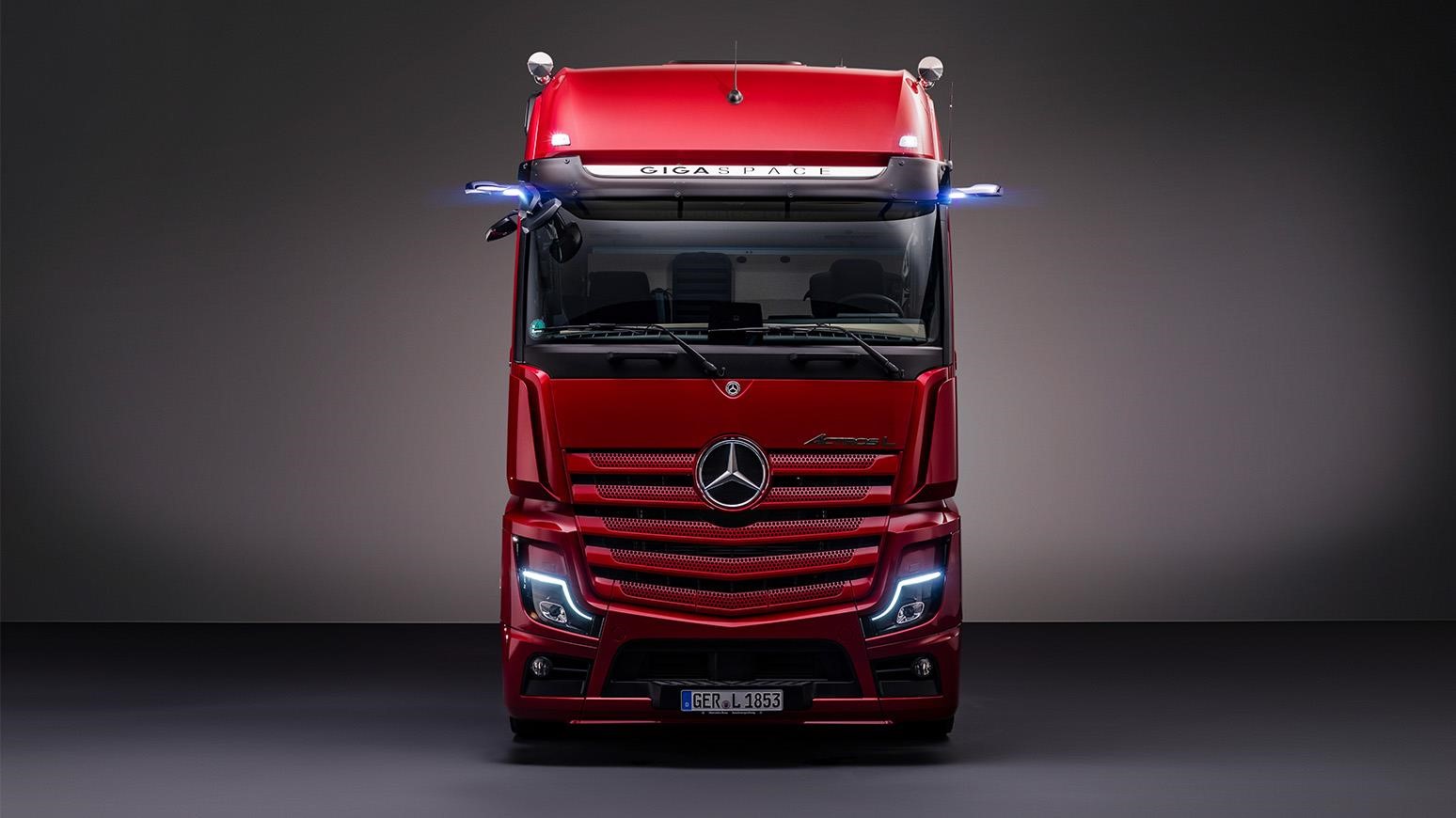 New Mercedes-Benz Actros L Offers Premium Comfort & Latest Technology For Long Hauls