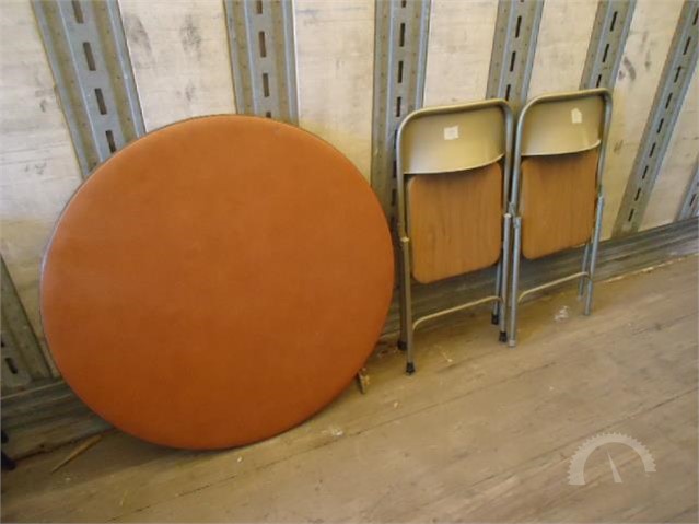 Auctiontime Com Samsonite Card Table, Samsonite Round Card Table And Chairs
