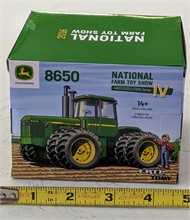 1/64 ERTL custom farm toy international ih farmall 3288 tractor open staton 2wd 