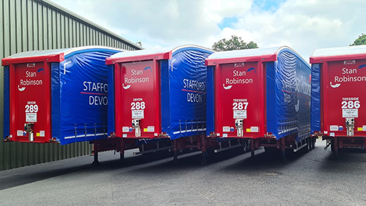 Stan Robinson Updates Trailer Fleet With The Addition Of 10 New SDC Curtainsiders