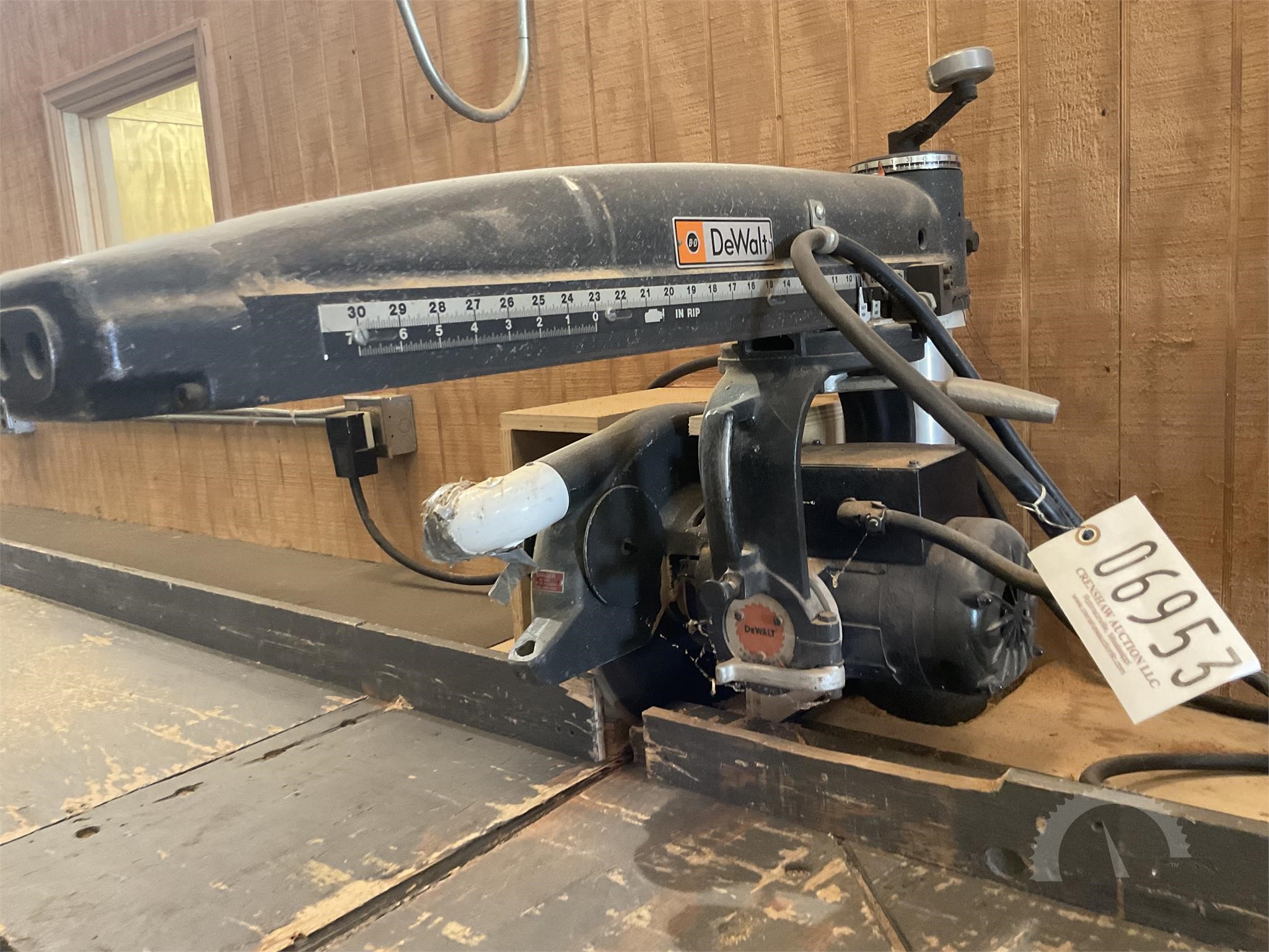 Dewalt 3511 Radial Arm Saw Saws / Drills Shop / Warehouse Auction 