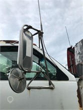 1999 CHEVROLET C7500 Used Glass Truck / Trailer Components for sale