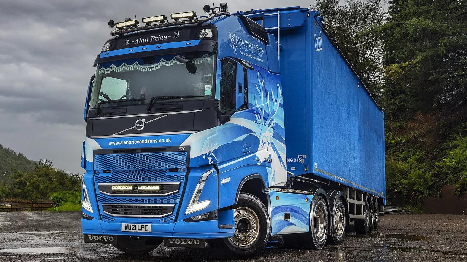 Alan Price & Sons Reward Long-Term Driver With New Volvo FH 540 Dual Clutch