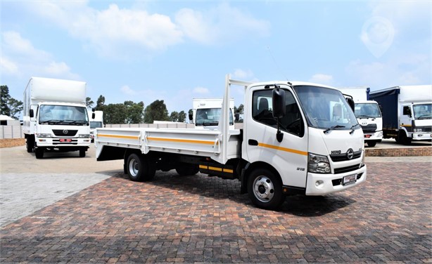 2012 HINO 300 915 Used Dropside Flatbed Trucks for sale