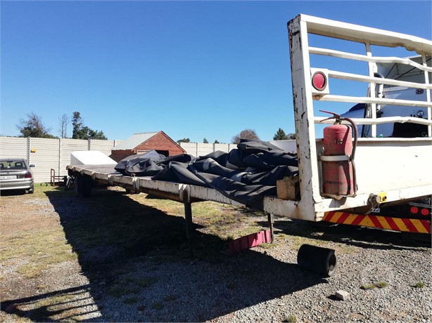 2004 LCM Used Standard Flatbed Trailers for sale