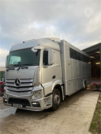 2014 MERCEDES-BENZ ACTROS 1842 Used Horse Box Trucks for sale