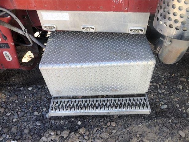 1982 PETERBILT 359 Used Battery Box Truck / Trailer Components for sale