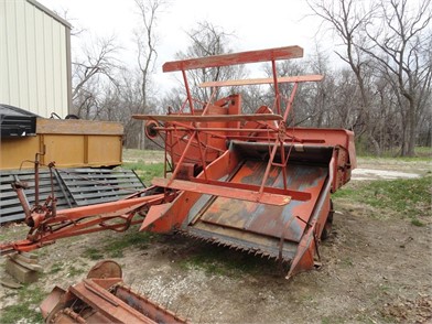 Allis Chalmers 66 Combine Owners Operators Manual Pull Type 