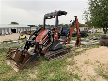 Details about   Ditch Witch XT1600 Backhoe Mini Excavator w/ Trailer Trencher Hammer Attachment 