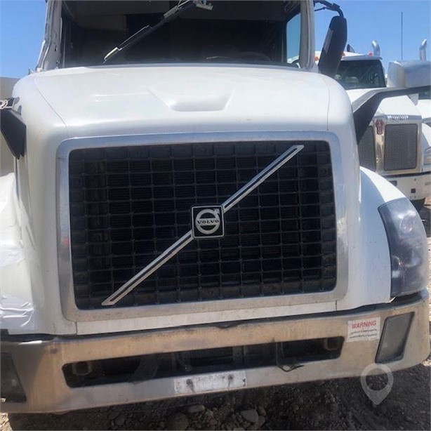 2017 VOLVO VNL Used Grill Truck / Trailer Components for sale