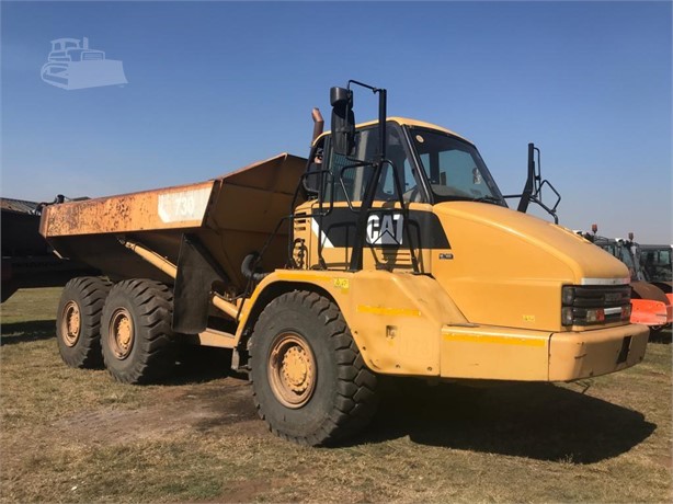2011 CATERPILLAR 730 Used Off-Highway Trucks for sale
