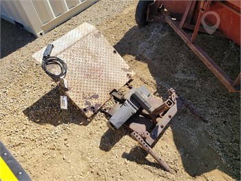 TOMMY GATE RECEIVER LIFT HITCH Used Other Truck / Trailer Components auction results