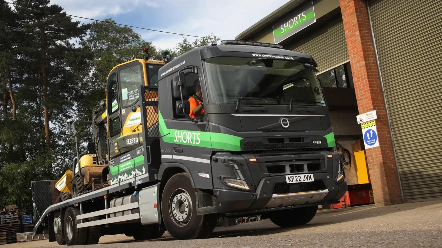 26-Tonne Volvo FMX With Andover Trailers Plant Body Moves Heavy Equipment For Shorts Group