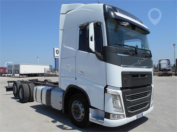 2015 VOLVO FH540 Used Chassis Cab Trucks for sale