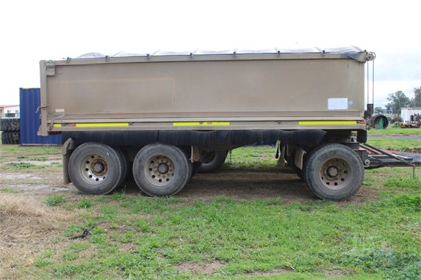 1998 HAMELEX WHITE HXDT3 Used Dog Trailers for sale