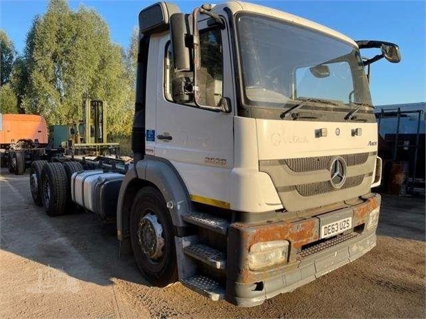 2013 MERCEDES-BENZ AXOR 2529 Used Chassis Cab Trucks for sale