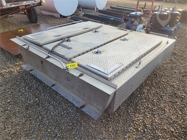 ENCLOSED HEADACHE RACK Used Headache Rack Truck / Trailer Components auction results