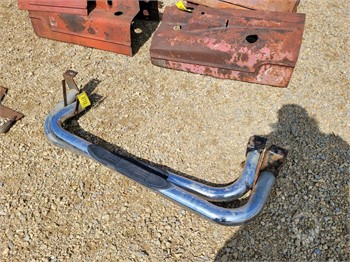 WESTIN TUBE RUNNING BOARDS Used Other Truck / Trailer Components auction results