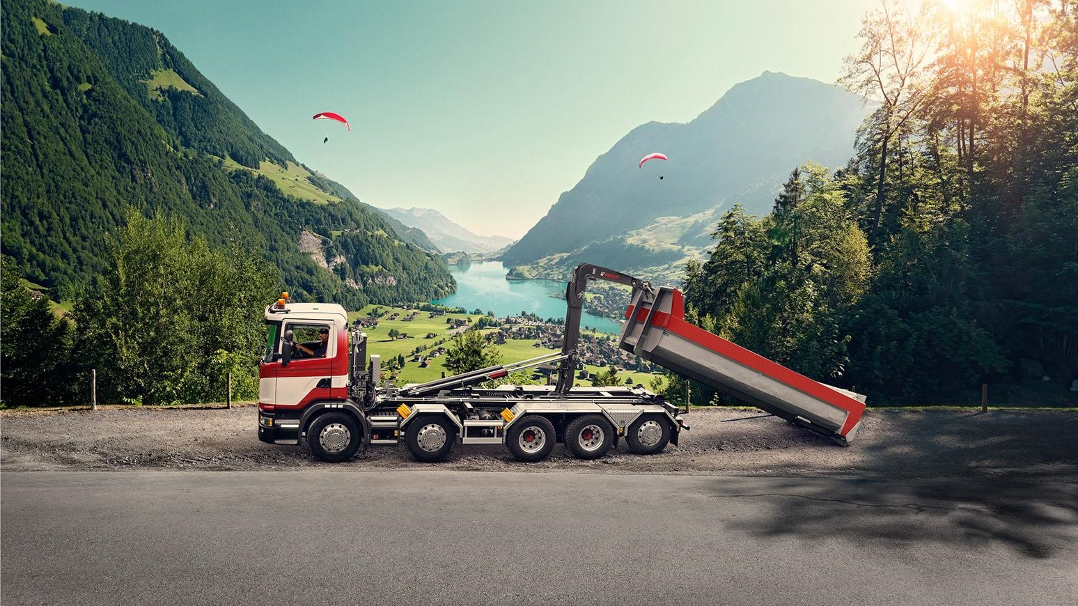 Hiab Shows The World’s First Hooklift Made From Fossil-Free Steel