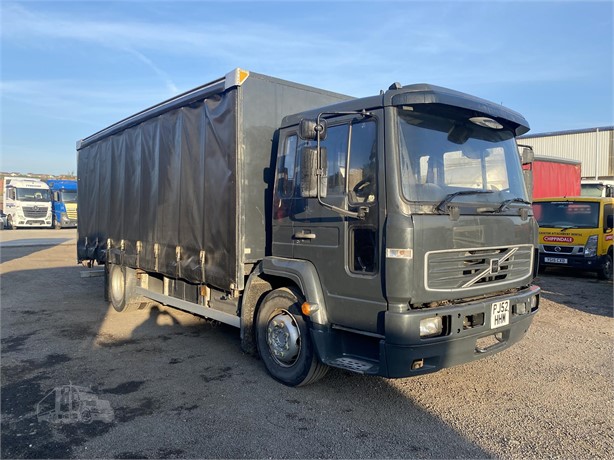 2002 VOLVO FL6 Used Curtain Side Trucks for sale
