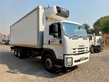 2015 ISUZU FVM Used Refrigerated Trucks for sale