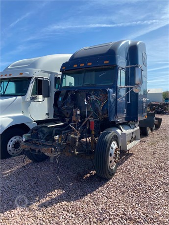 2001 FREIGHTLINER CLASSIC Salvaged Other Truck / Trailer Components for sale
