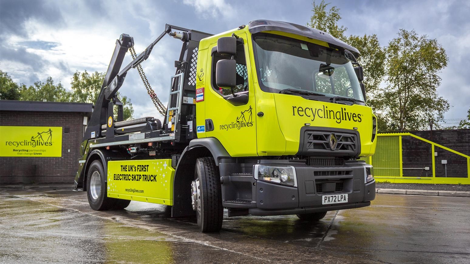 Recycling Lives Begins Decarbonisation With UK’s First Electric Skip Truck, A Renault E-Tech D18 Wide