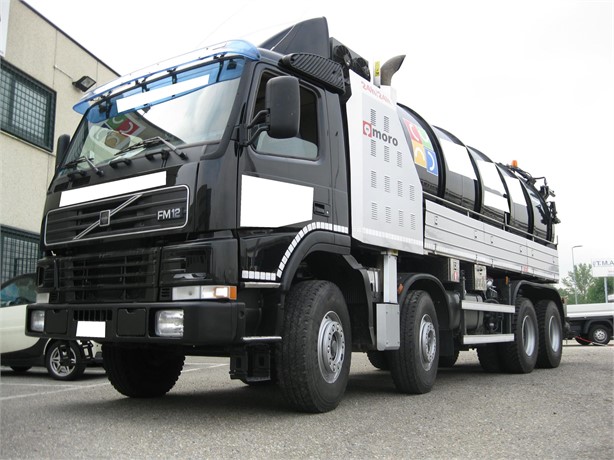 2000 VOLVO FM12 Used Vacuum Municipal Trucks for sale