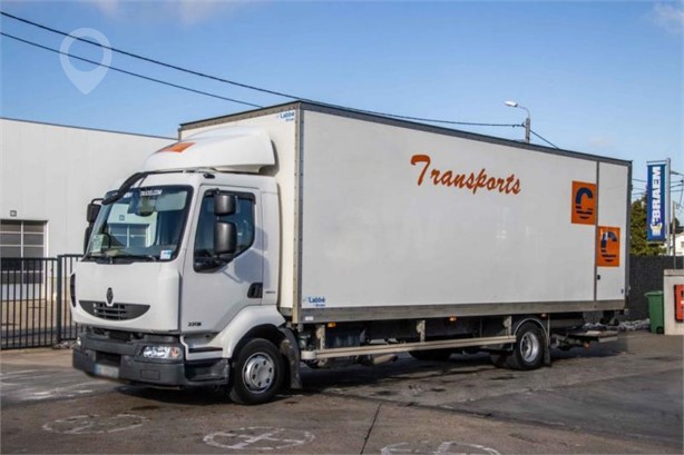 2014 RENAULT MIDLUM 220 Used Box Trucks for sale