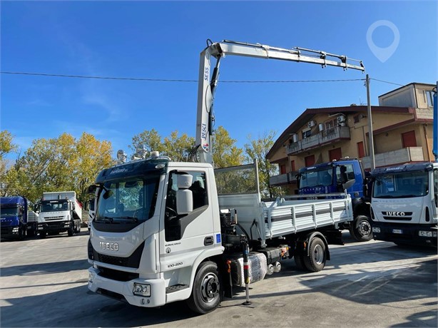 2017 IVECO EUROCARGO 100E22 Used Crane Trucks for sale