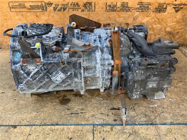 2000 ZF 12AS2301 Used Transmission Truck / Trailer Components for sale