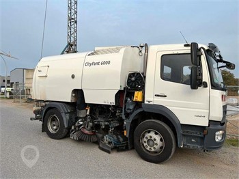 2017 MERCEDES-BENZ 1324 Used Sweeper Municipal Trucks for hire