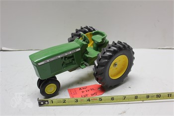 John Deere 3020 10th National Farm Toy