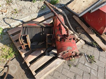 VOLVO LIER / WINCH Used Other Truck / Trailer Components for sale