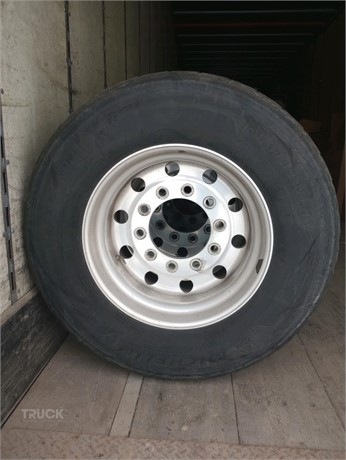 SUPER SINGLES 9/32" Used Reifen LKW- / Anhängerkomponenten zum verkauf