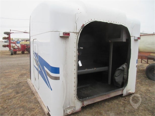 2003 PETERBILT STAND UP Used Sleeper Truck / Trailer Components auction results