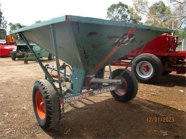 HORWOOD BAGSHAW SQ1000 Used Dry Manure Spreaders for sale