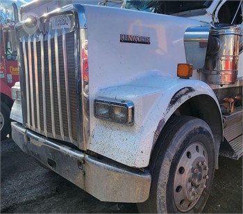 2004 KENWORTH W900 Used Bonnet Truck / Trailer Components for sale