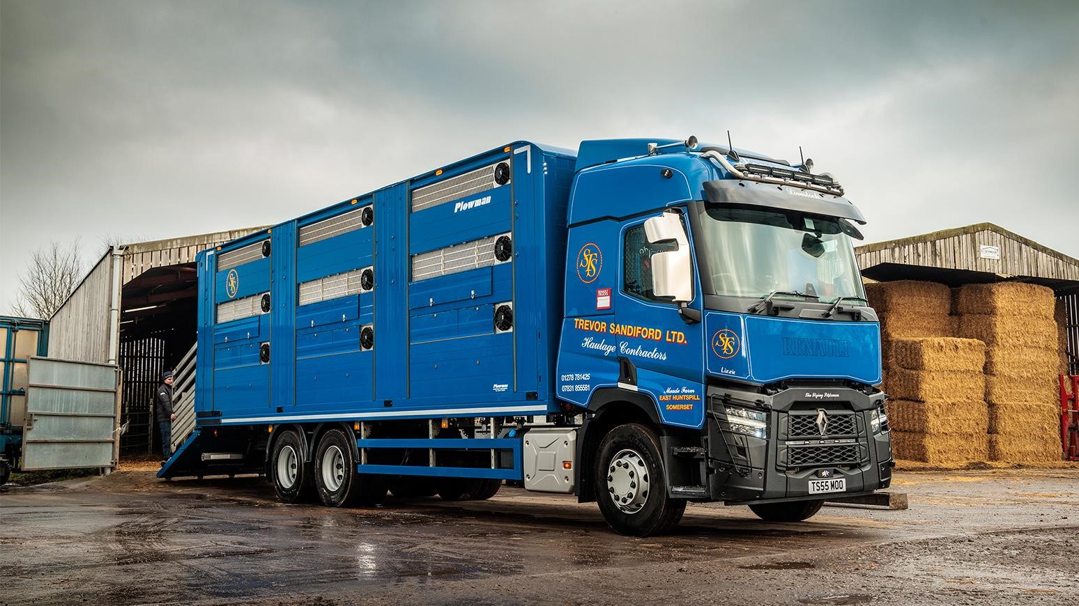 Agriculture Haulage Specialist Adds Renault Trucks T520 6x2, Number Plate TS55MOO