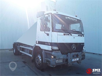 2001 MERCEDES-BENZ ACTROS 2031 Used Chassis Cab Trucks for sale