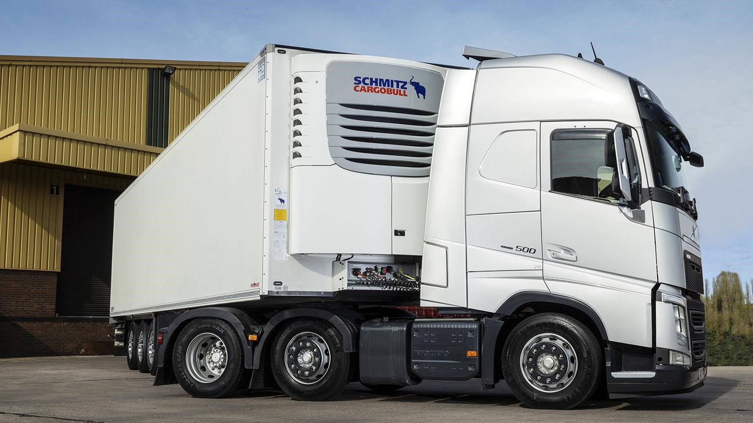 Food Transport Specialist Loves Schmitz Cargobull S.KO Cool Refrigerated Rental Semitrailer, Buys One