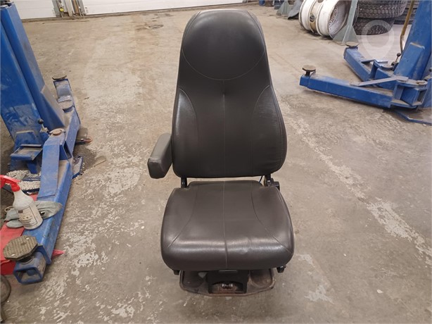 NAVISTAR Used Seat Truck / Trailer Components for sale