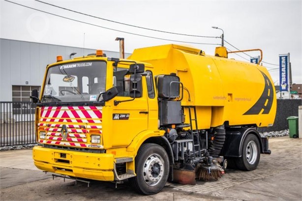 1993 RENAULT M200 Used Sweeper Municipal Trucks for sale