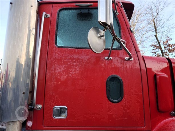 2000 WESTERN STAR 5900 Used Door Truck / Trailer Components for sale