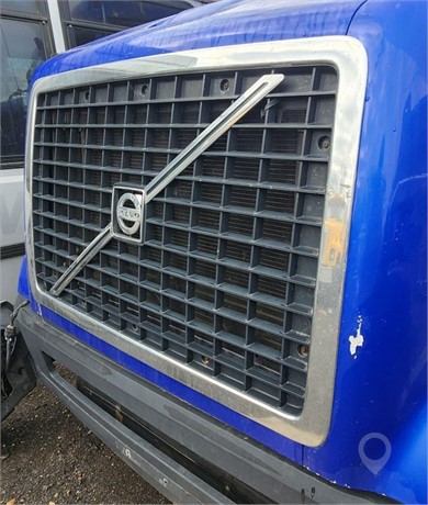 2013 VOLVO VNL Used Grill Truck / Trailer Components for sale