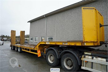 2002 ISTRAIL 3 akslet maskinsemi Used Low Loader Trailers for sale