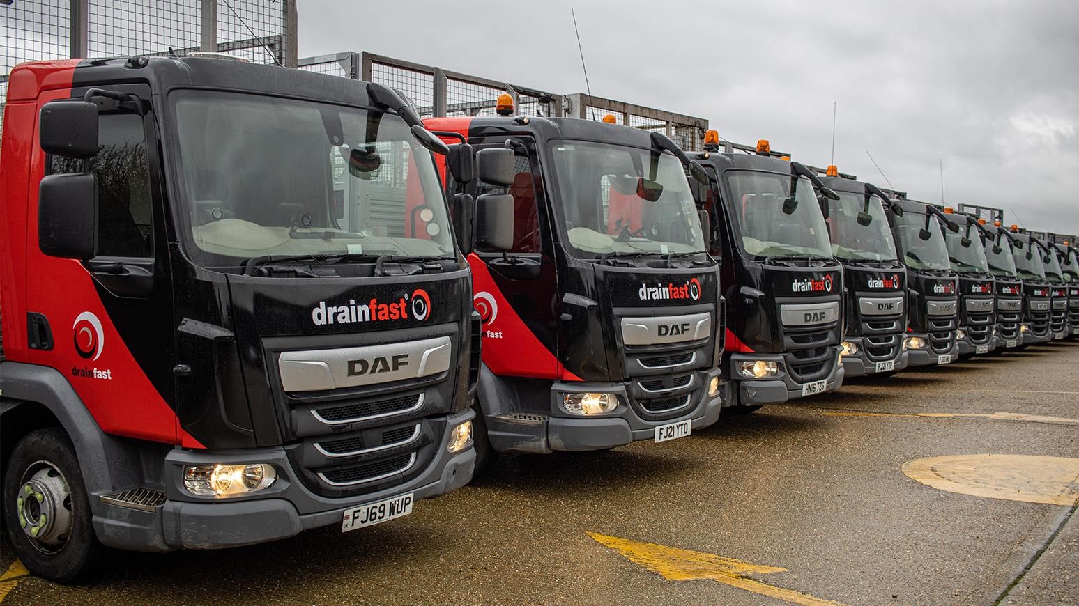 Drainfast Gives Daf LF 180 Fleet New Livery To Celebrate 20th Anniversary